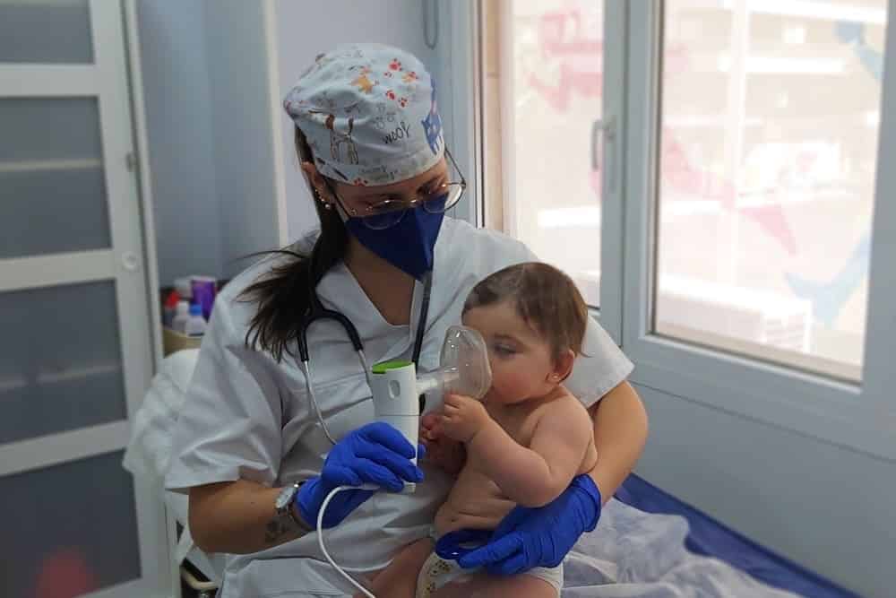 ¡Se alarga el período de virus y mocos en los niños!